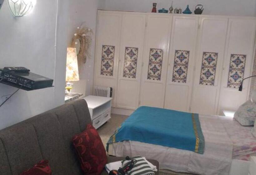 Standard Triple Room with Terrace, The 18, Marsa Guest House