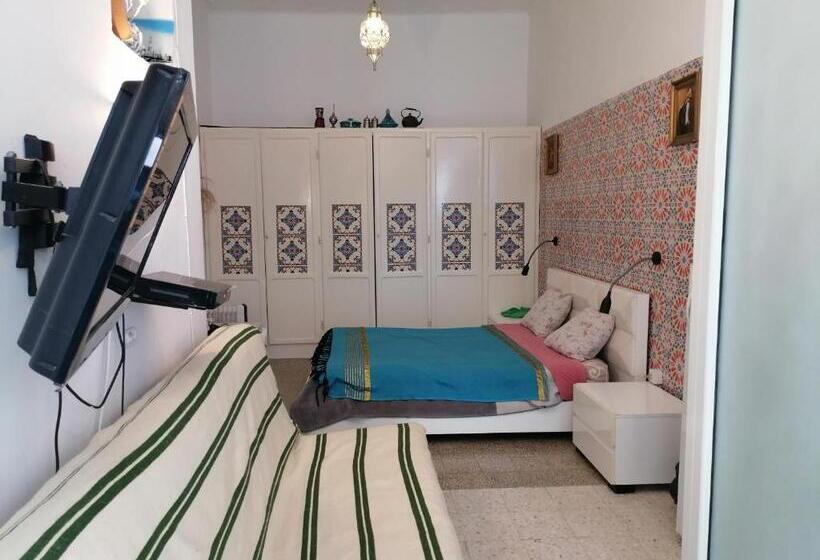 Standard Triple Room with Terrace, The 18, Marsa Guest House