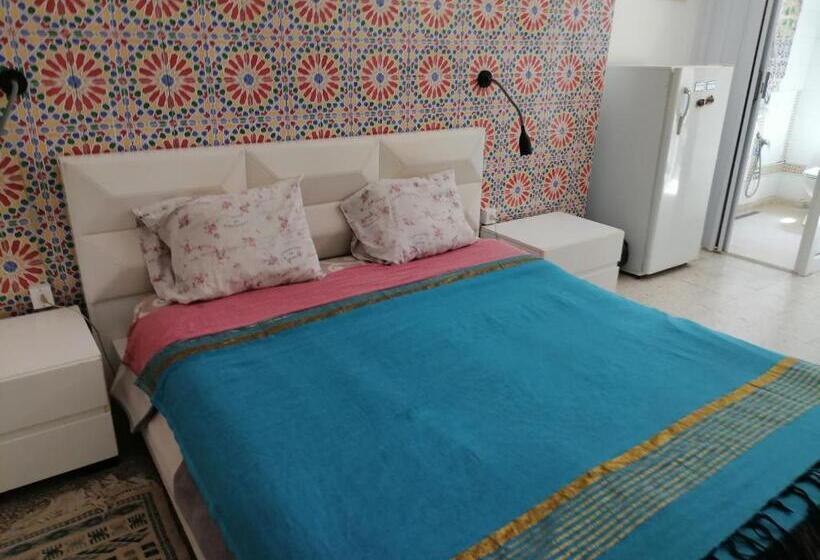 Standard Triple Room with Terrace, The 18, Marsa Guest House