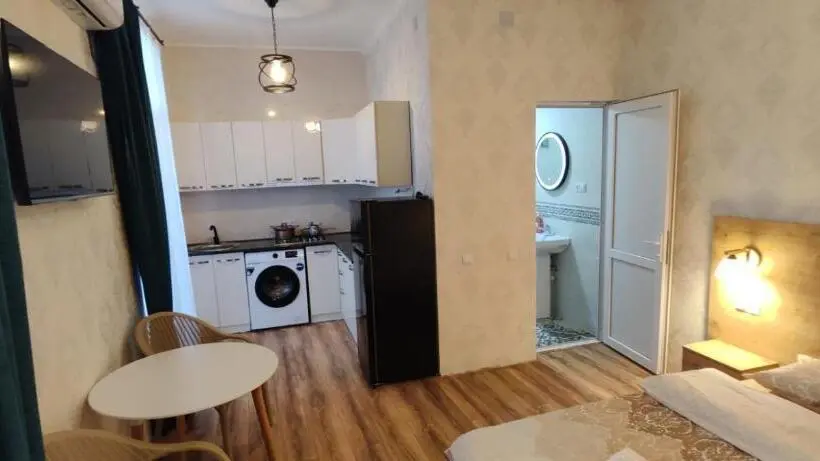 استودیوی لوکس, Guest House Alazani Valley