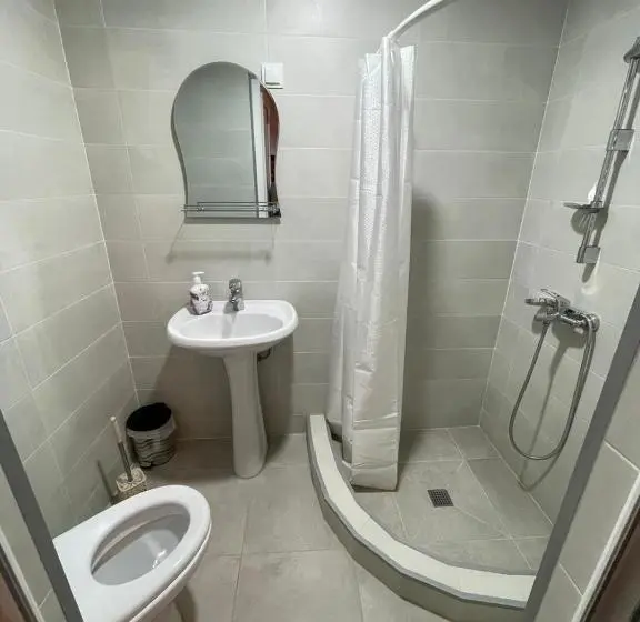اتاق لوکس, Guest House Alazani Valley