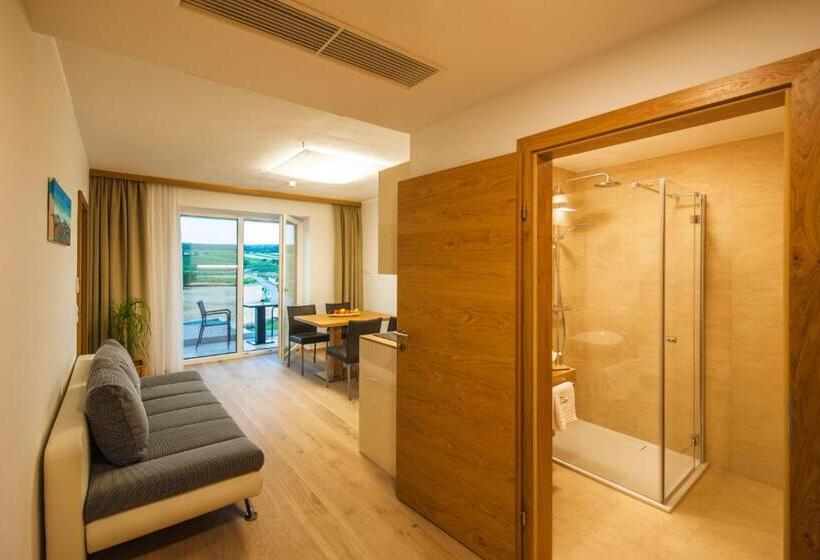 Apartamento 2 Dormitórios, Gut Leithaberg