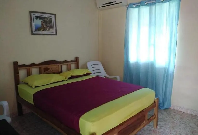 اتاق استاندارد, Oceans Hostal