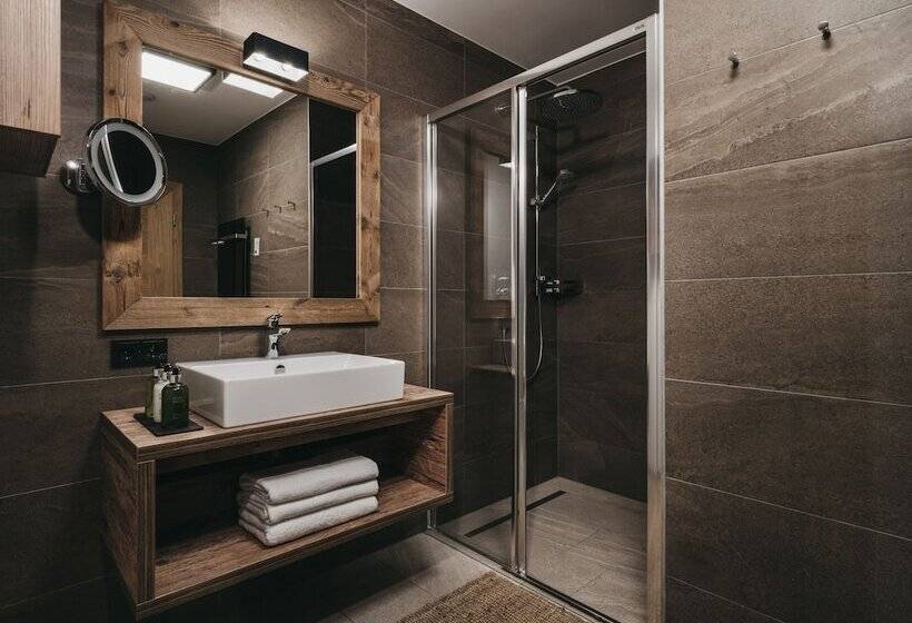 Апартаменты 3 Спальни, Vaya St Anton