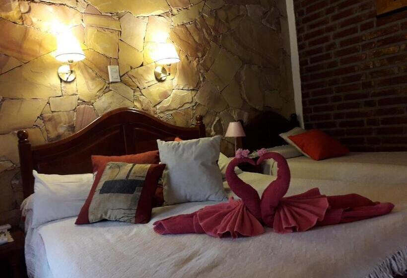 غرفة أساسية ثلاثية, Estancia Santa Leocadia