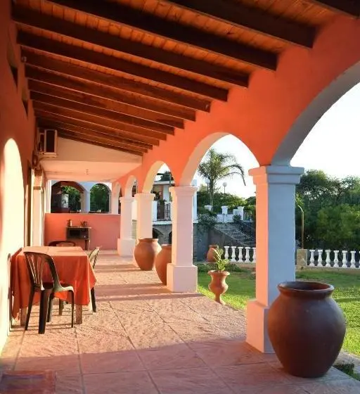 エコノミールーム, Estancia Santa Leocadia
