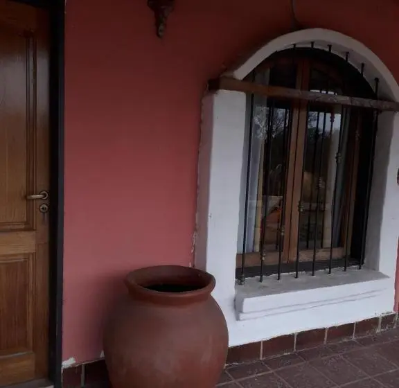 エコノミールーム, Estancia Santa Leocadia