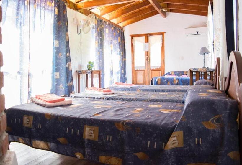 غرفة ديلوكس رباعية, Estancia Santa Leocadia