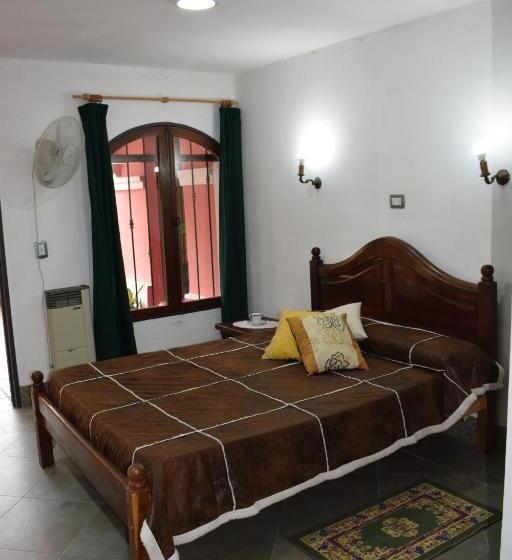 غرفة قياسية, Estancia Santa Leocadia