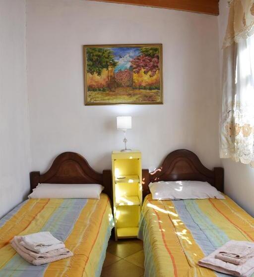 شقة غرفتين, Estancia Santa Leocadia