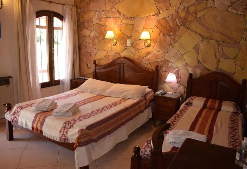 غرفة أساسية ثلاثية, Estancia Santa Leocadia