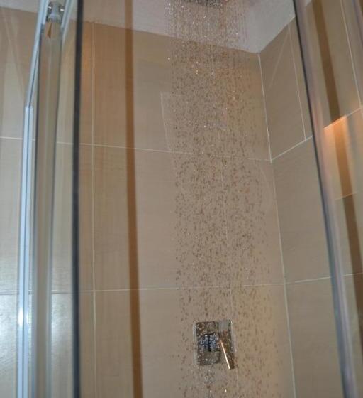 اتاق لوکس, Onkel Inn Wagon Sleepbox Uyuni