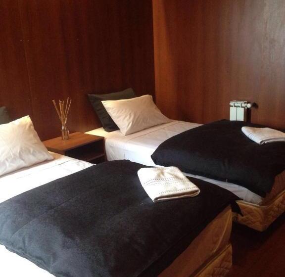 اتاق لوکس, Onkel Inn Wagon Sleepbox Uyuni