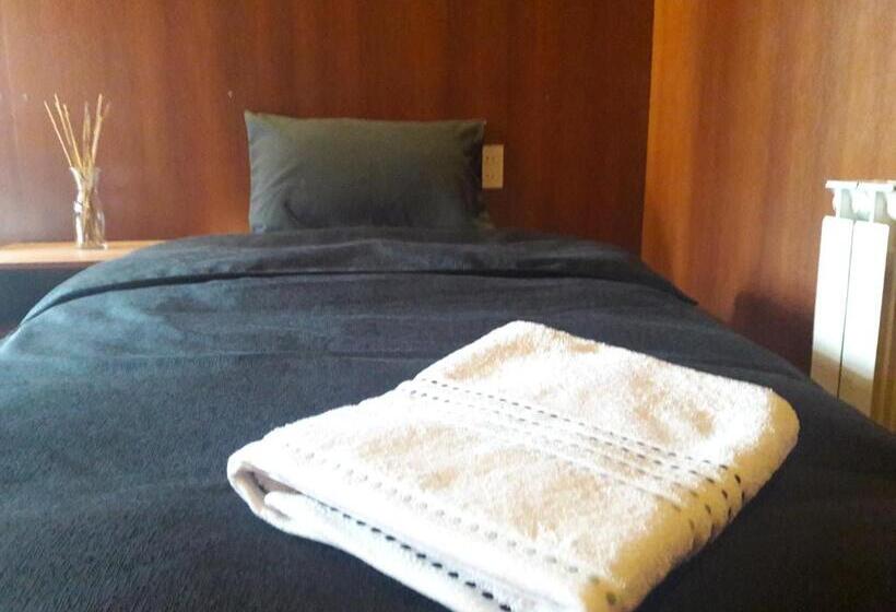 اتاق لوکس, Onkel Inn Wagon Sleepbox Uyuni