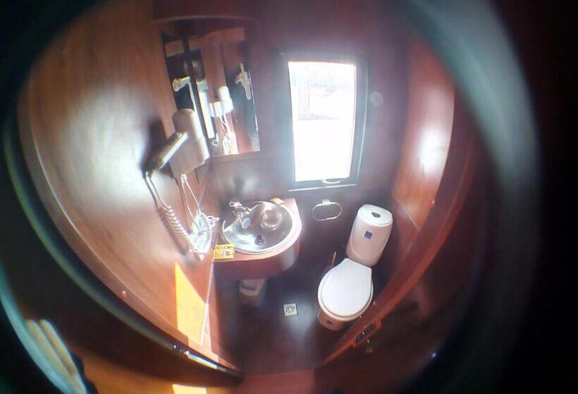 سوییت, Onkel Inn Wagon Sleepbox Uyuni