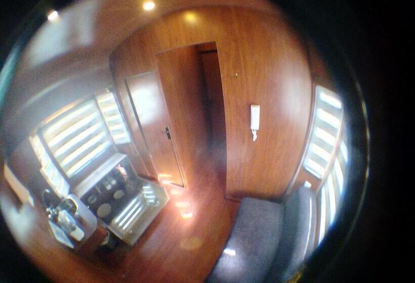 سوییت, Onkel Inn Wagon Sleepbox Uyuni