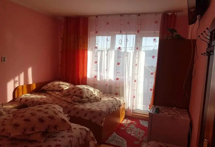 Standard Kolmen Hengen Huone Parveke, Casa Emilia