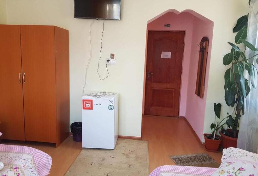 غرفة قياسية رباعية, Casa Emilia