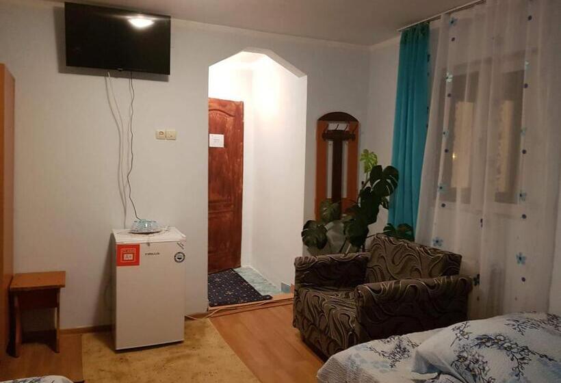 غرفة قياسية رباعية, Casa Emilia