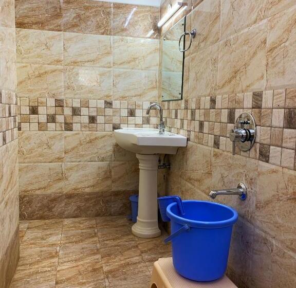 اتاق لوکس, Gadh Ganesh Homestay