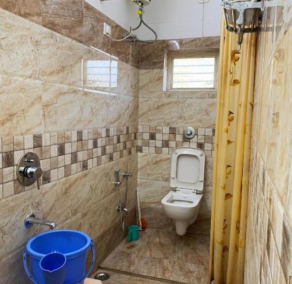 اتاق لوکس, Gadh Ganesh Homestay