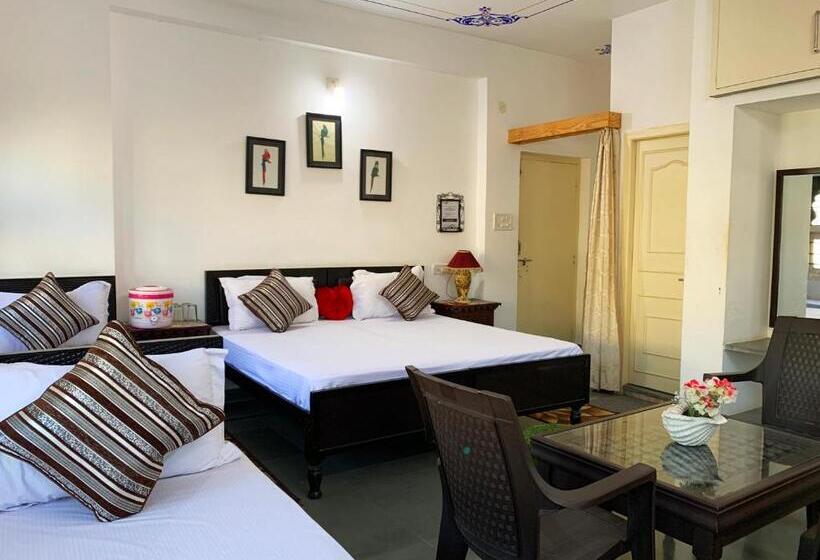 اتاق لوکس, Gadh Ganesh Homestay