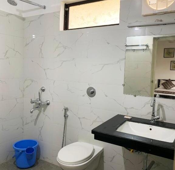 اتاق لوکس, Gadh Ganesh Homestay