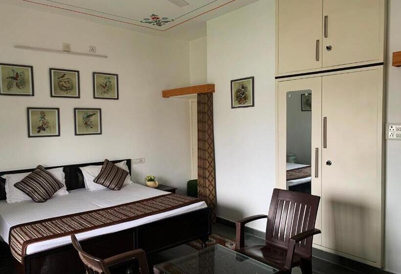 اتاق لوکس, Gadh Ganesh Homestay