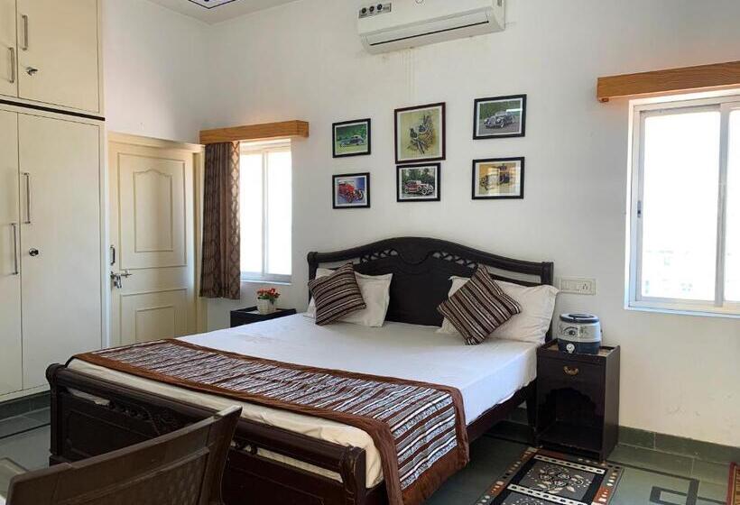 اتاق لوکس, Gadh Ganesh Homestay