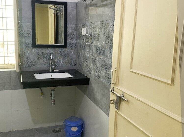 اتاق لوکس, Gadh Ganesh Homestay