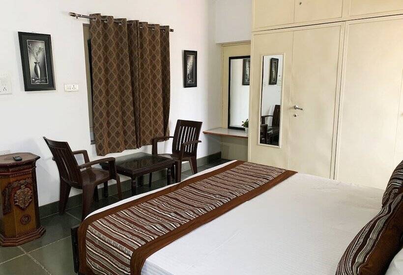 اتاق لوکس, Gadh Ganesh Homestay