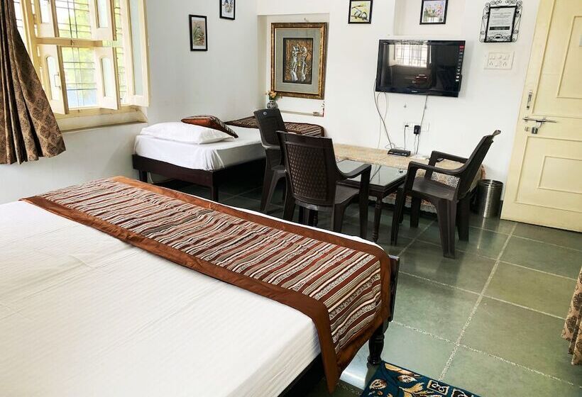اتاق لوکس, Gadh Ganesh Homestay