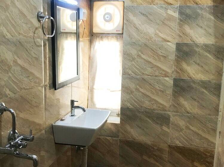 اتاق لوکس, Gadh Ganesh Homestay