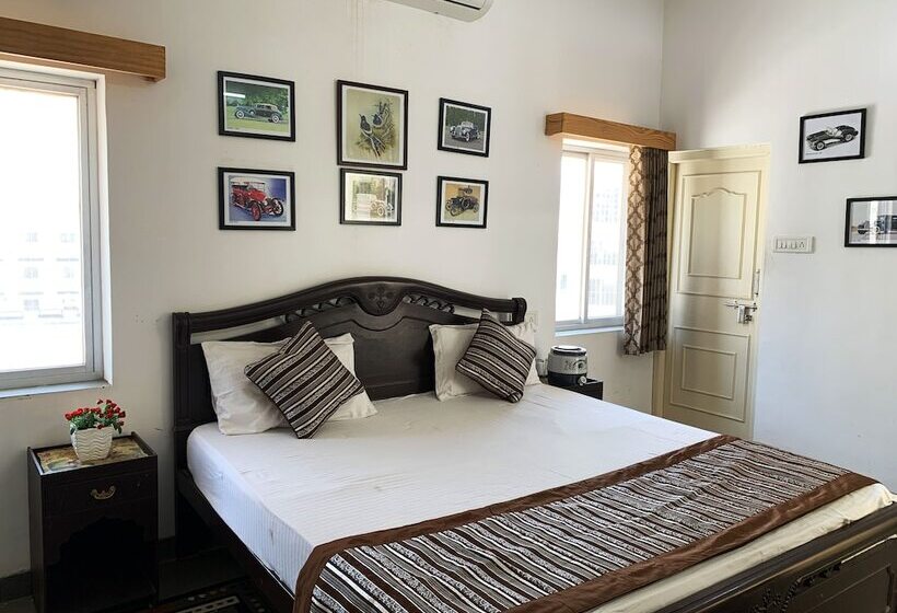 اتاق لوکس, Gadh Ganesh Homestay