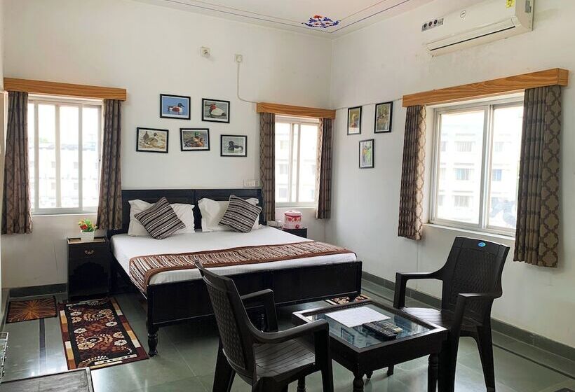 اتاق لوکس, Gadh Ganesh Homestay