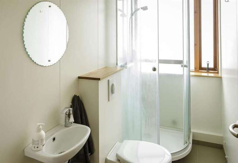 اتاق استاندارد سه تخته با سرویس بهداشتی مشترک, Kópasker Guesthouse