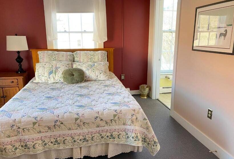 스위트, Bristol Suites