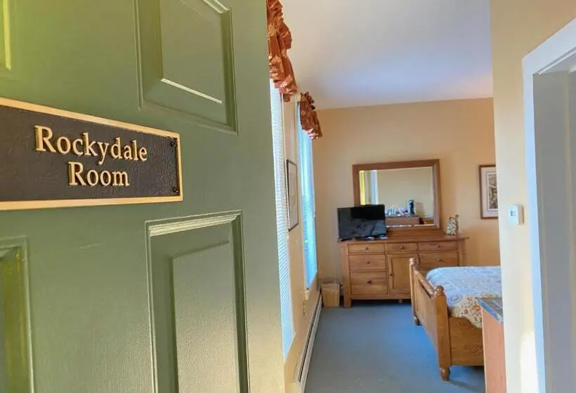 エコノミールーム, Bristol Suites