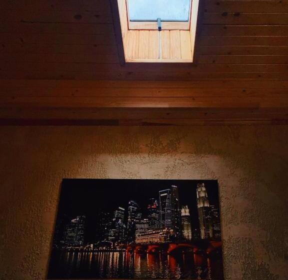 اتاق خانوادگی, Fortuna