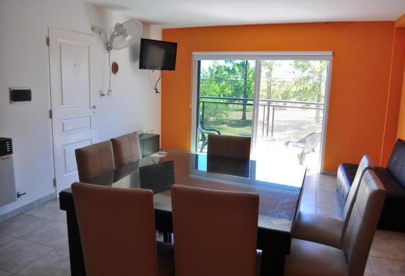 آپارتمان 2 خوابه, Los Abus