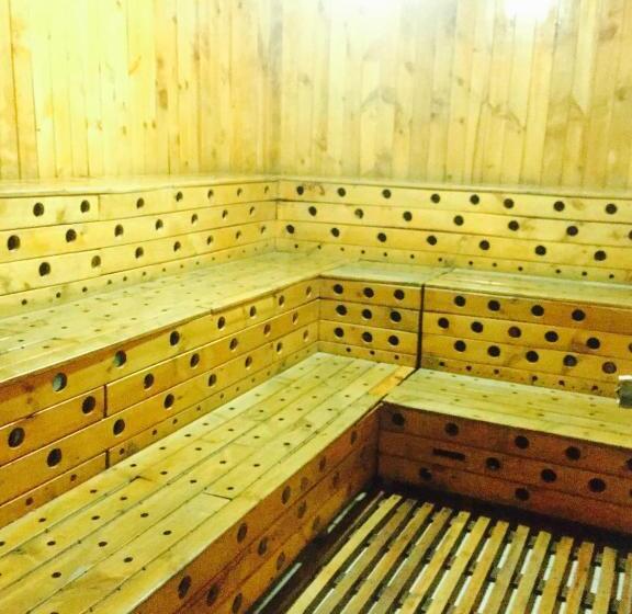 패밀리 스위트, Hostal Y Complejo Recreacional La Playita De Monse
