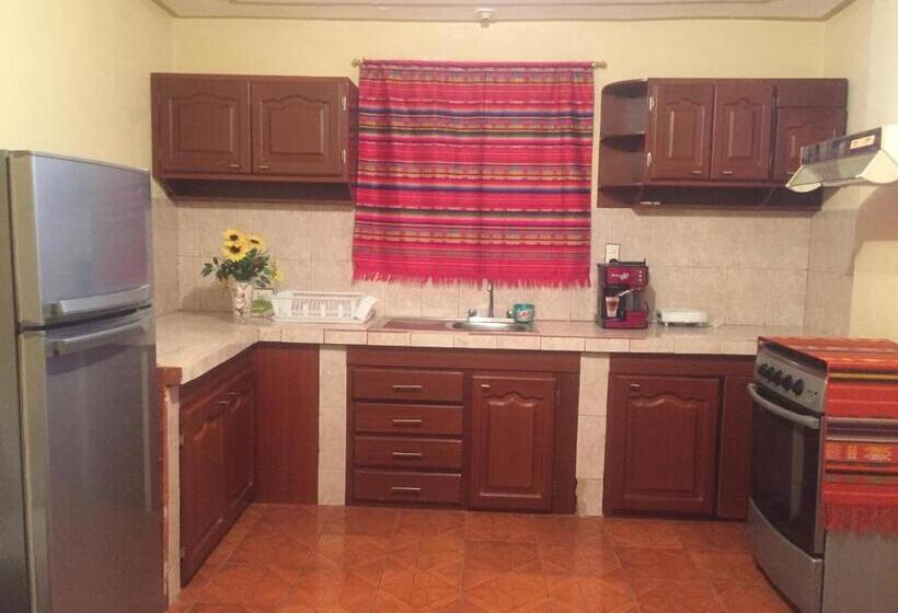 Family Suite, Hostal Y Complejo Recreacional La Playita De Monse