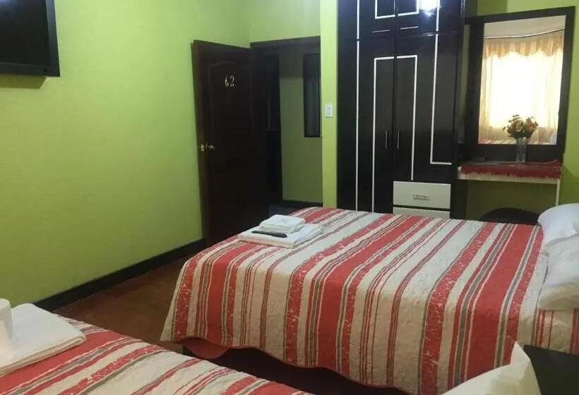 اتاق خانوادگی, Hostal Y Complejo Recreacional La Playita De Monse