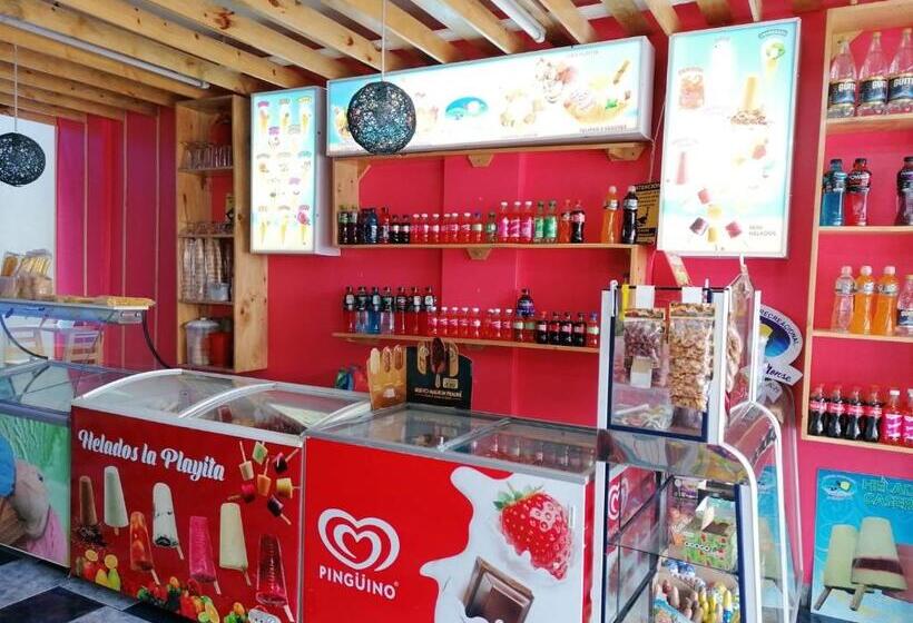 Номер Стандарт Трехместный, Hostal Y Complejo Recreacional La Playita De Monse