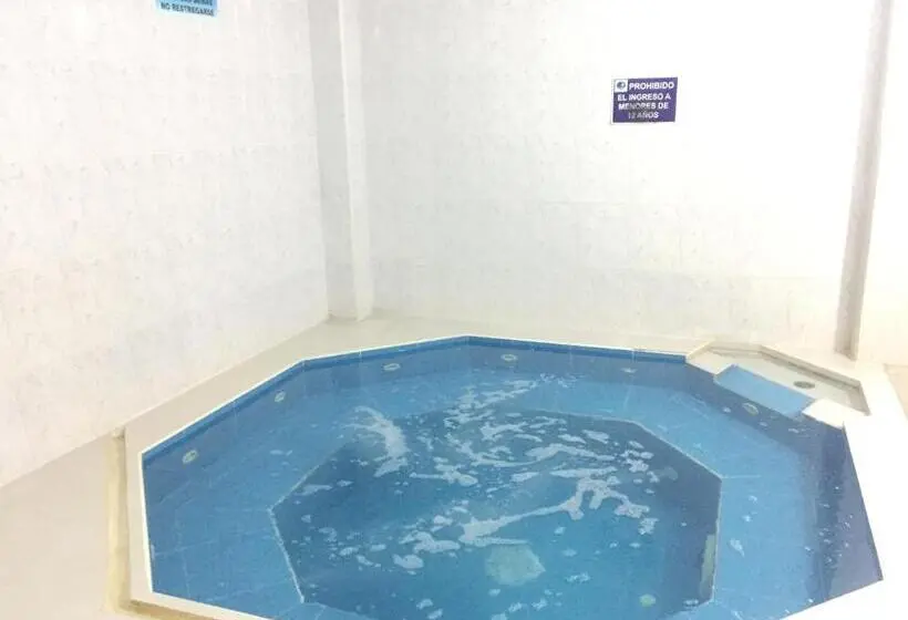 اتاق لوکس, Hostal Y Complejo Recreacional La Playita De Monse