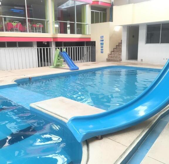 디럭스 룸, Hostal Y Complejo Recreacional La Playita De Monse