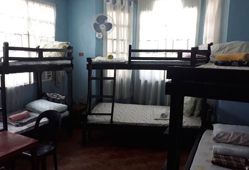 سرير فى غرفة مشتركه, Cvnb Bed And Bath La Union
