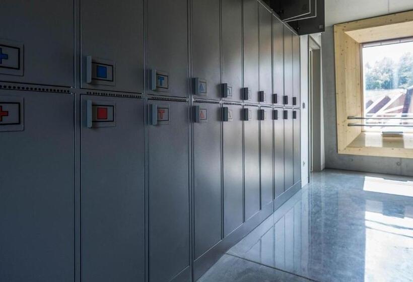 تختخواب در اتاق مشترک, Galyatető Turistacentrum