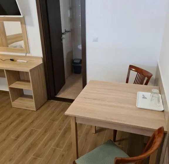 اتاق استاندارد اینتریور, Táncsics Vendégház