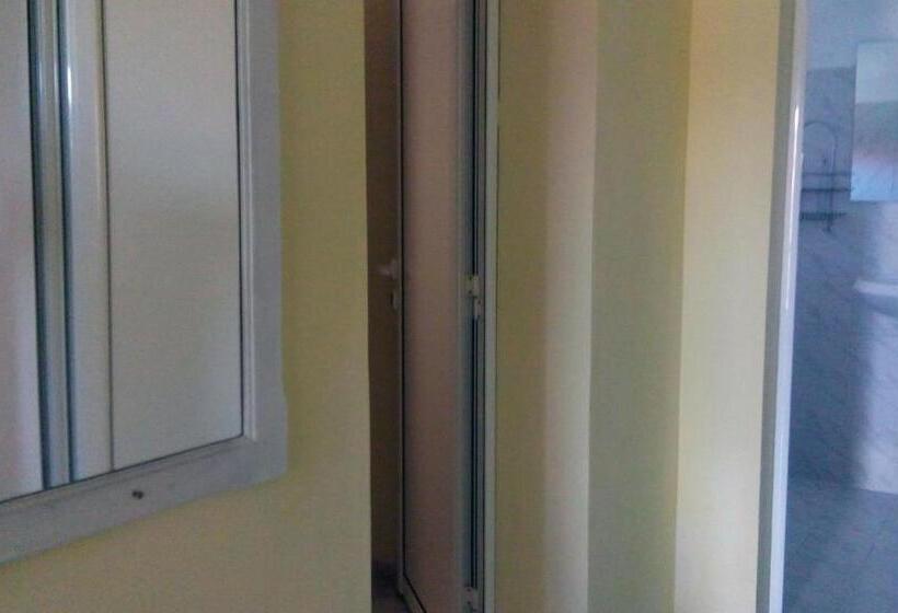 Comfort room with balcony, Guesthouse Oasis